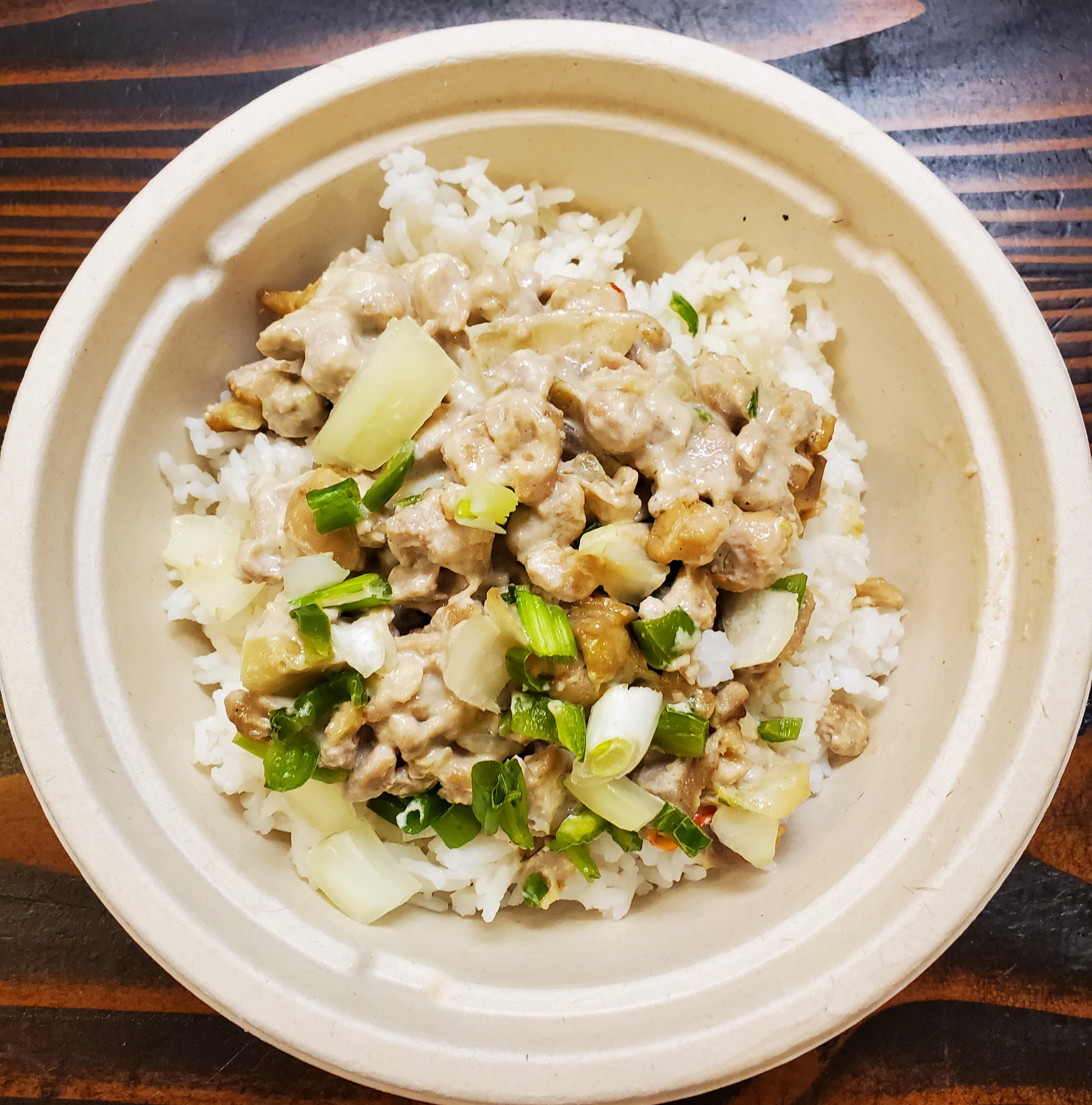 Order Chicken Sisig Rice bowl food online from Sagoto BubbleTea World store, Jersey City on bringmethat.com