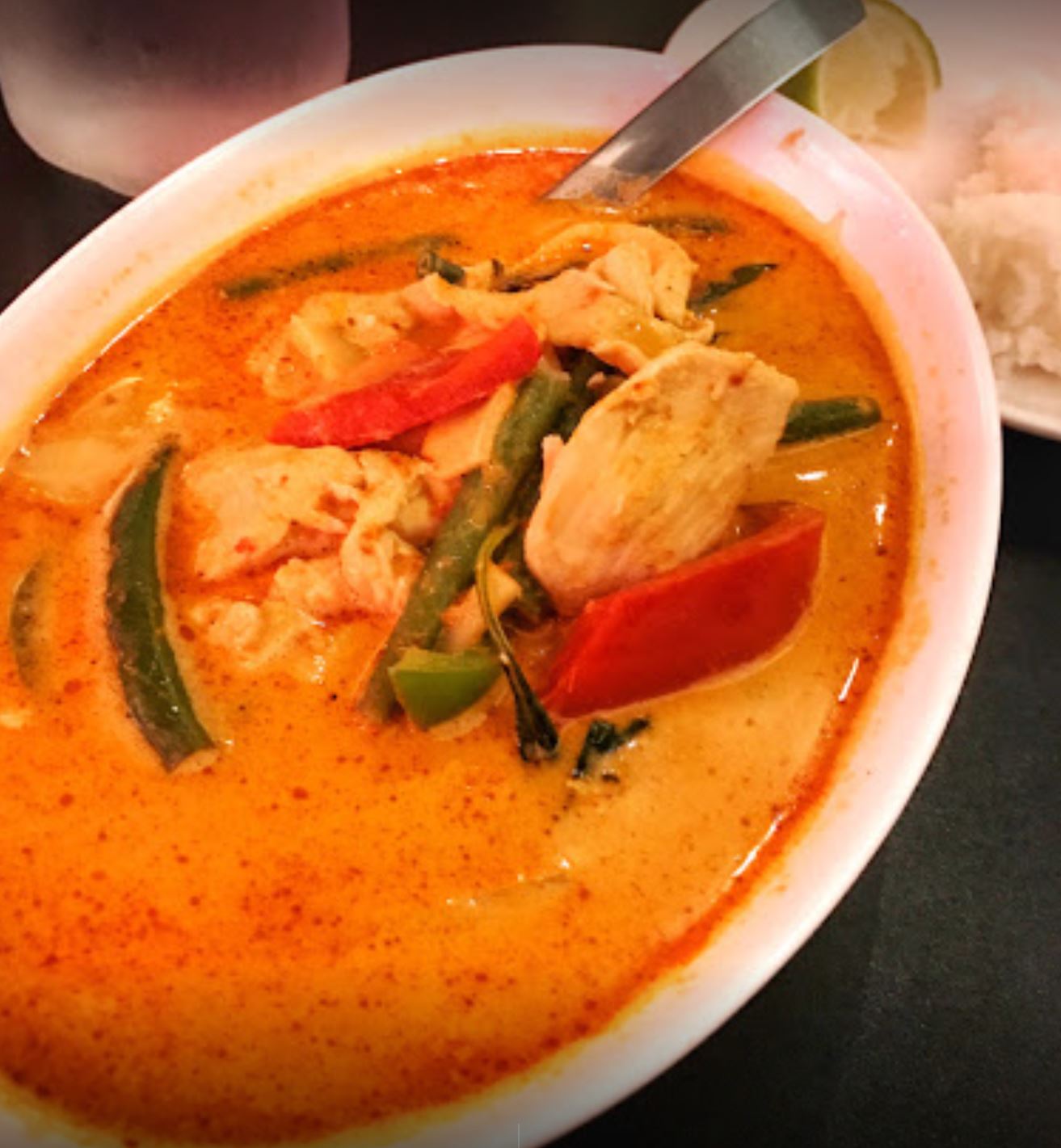 Order Red Curry food online from T's Thai store, Santa Monica on bringmethat.com
