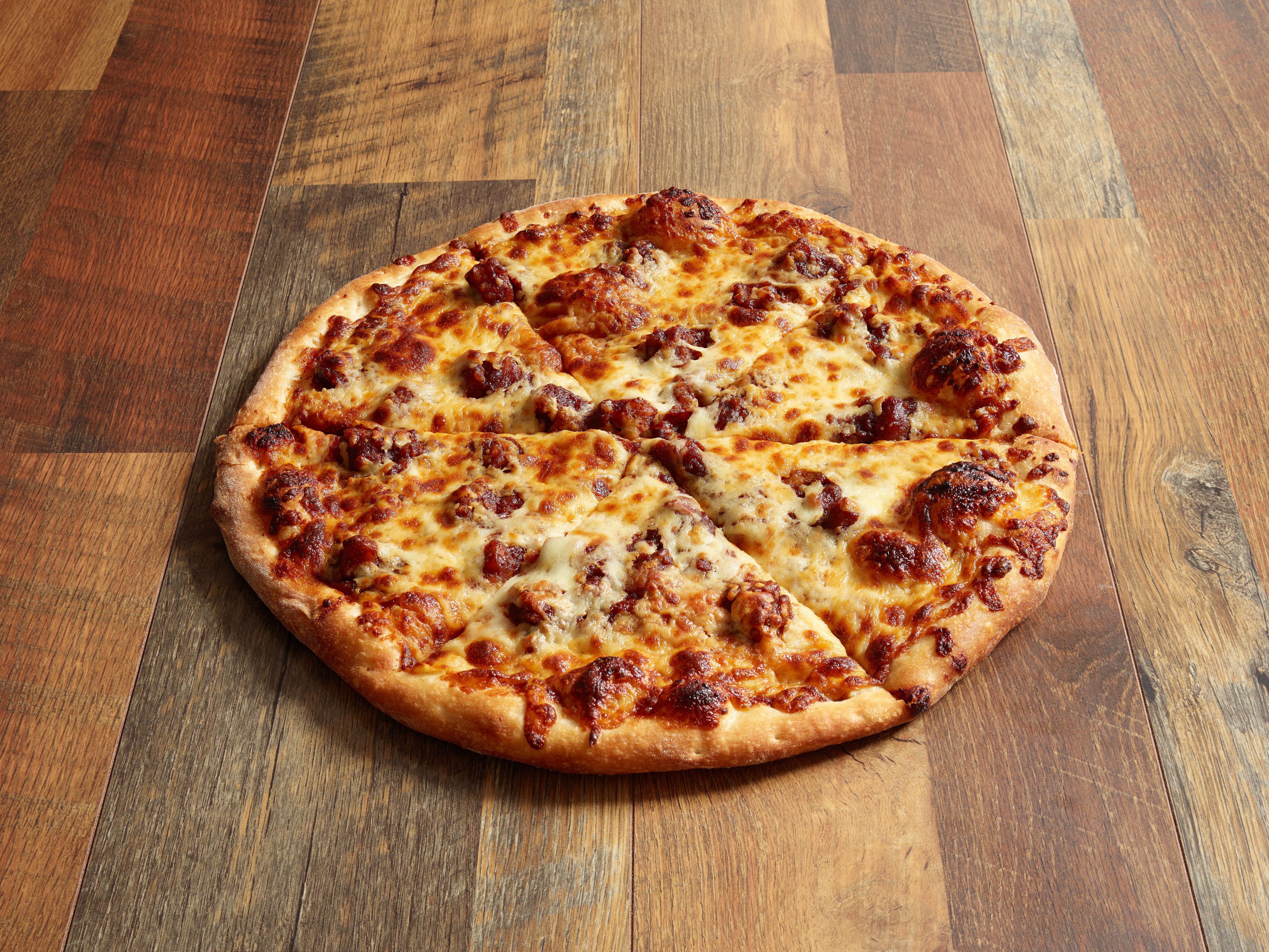 Order BBQ Chicken Pizza food online from Venetos Pizza and Pasta store, Clifton Park on bringmethat.com