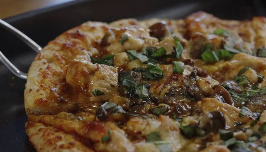Order Chicken Marsala Pizza - Medium 14'' food online from Lunetta pizza store, New York on bringmethat.com
