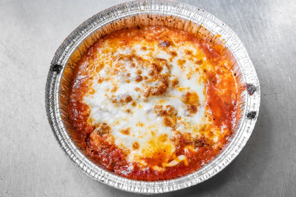 Order Homemade Lasagna Dinner - Dinner food online from Jerry and Joe's Pizza store, Palmetto Bay on bringmethat.com
