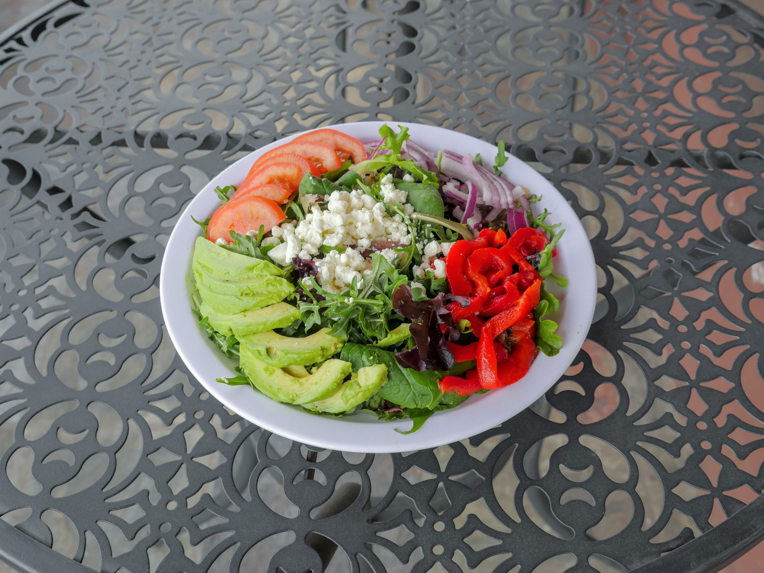 Order OVÉ’S Favorite Salad food online from Ove Pizzeria store, Studio City on bringmethat.com
