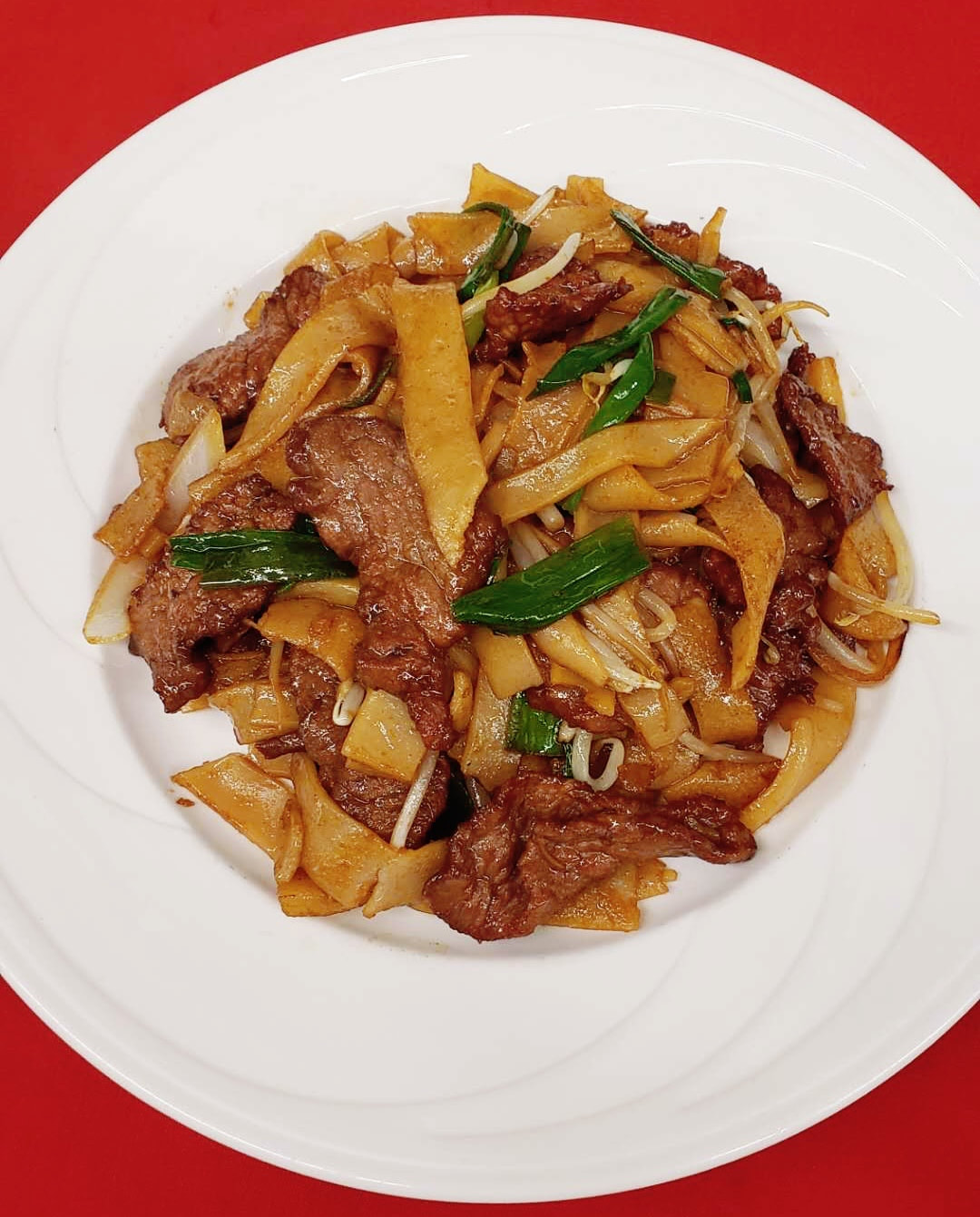 Order 66. Beef Chow Ho Fun food online from AA Chinese Restaurant - Bronx store, Bronx on bringmethat.com