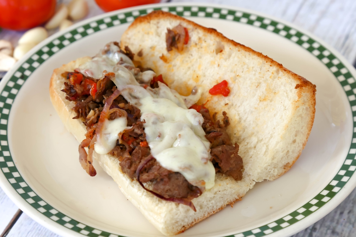 Order Philly Cheesesteak Hot Sub food online from Vito's Gourmet Pizza store, Pompano Beach on bringmethat.com