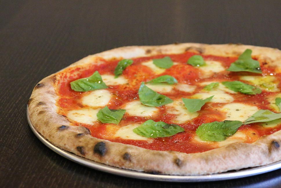 Order 10" Classic Margherita Pizza food online from 1000 Degrees Pizzeria store, Midvale on bringmethat.com