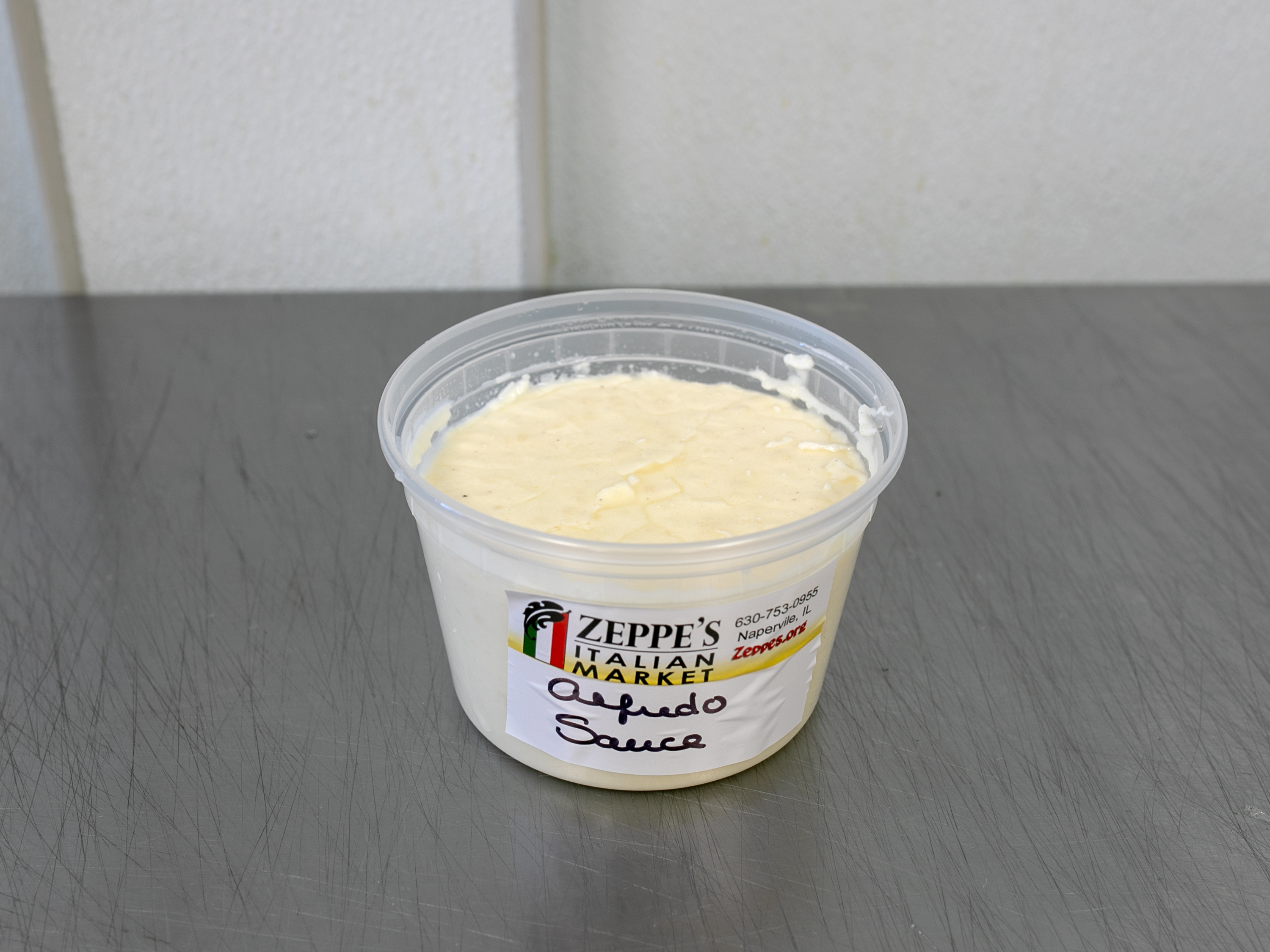 Order Alfredo Sauce food online from Zeppe Italian Market store, Naperville on bringmethat.com