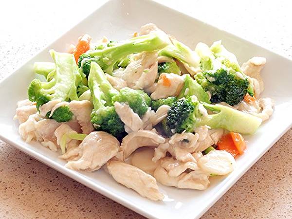 Order 72. Chicken with Broccoli food online from King Wok Gourmet Asian store, Chicago on bringmethat.com