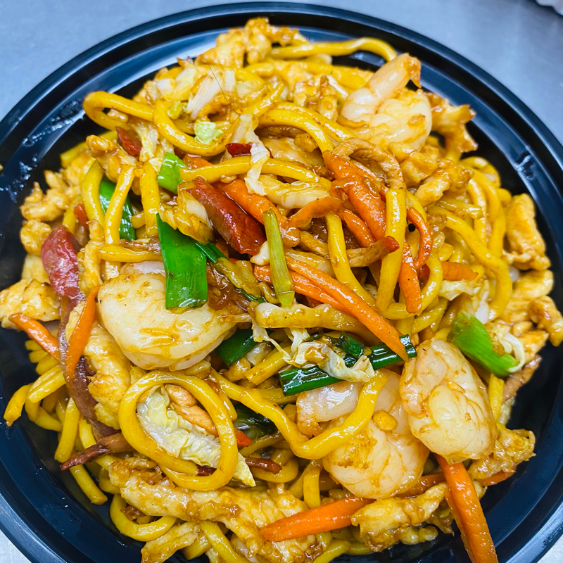 Order 43. House Special Lo Mein  food online from New 888 kitchen store, Maspeth on bringmethat.com