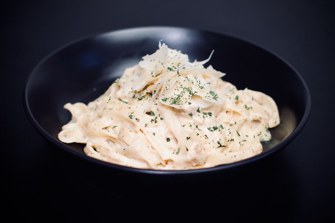 Order Chicken Alfredo food online from Proper Pizza & Pasta store, Los Angeles on bringmethat.com