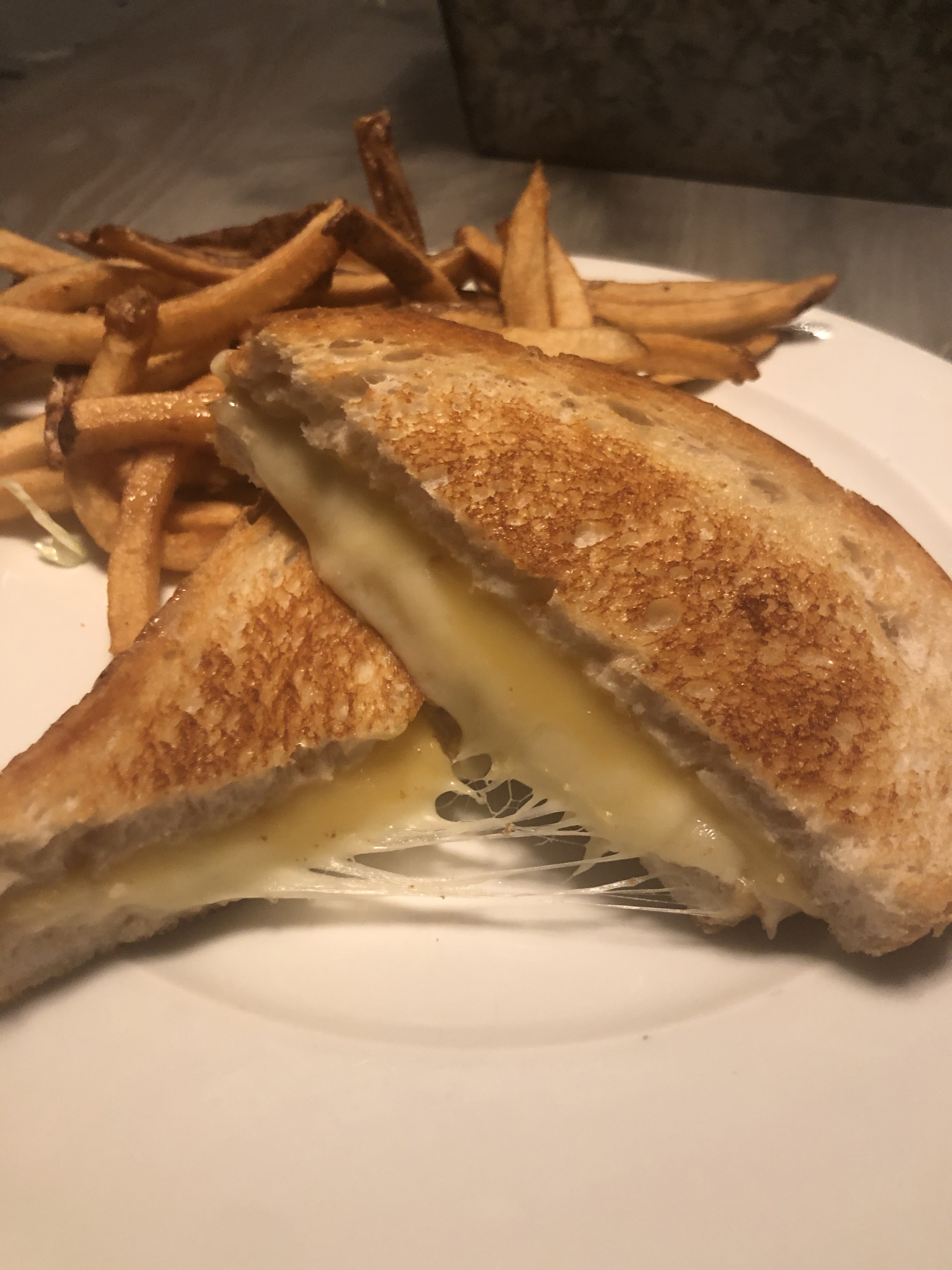 Order Grilled Cheese  food online from Hollys Diner store, charlottsville on bringmethat.com