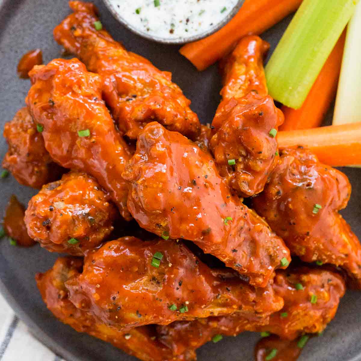 Order 25. Buffalo Wings food online from Cindy Chinese Cuisine store, Cherry Hill on bringmethat.com