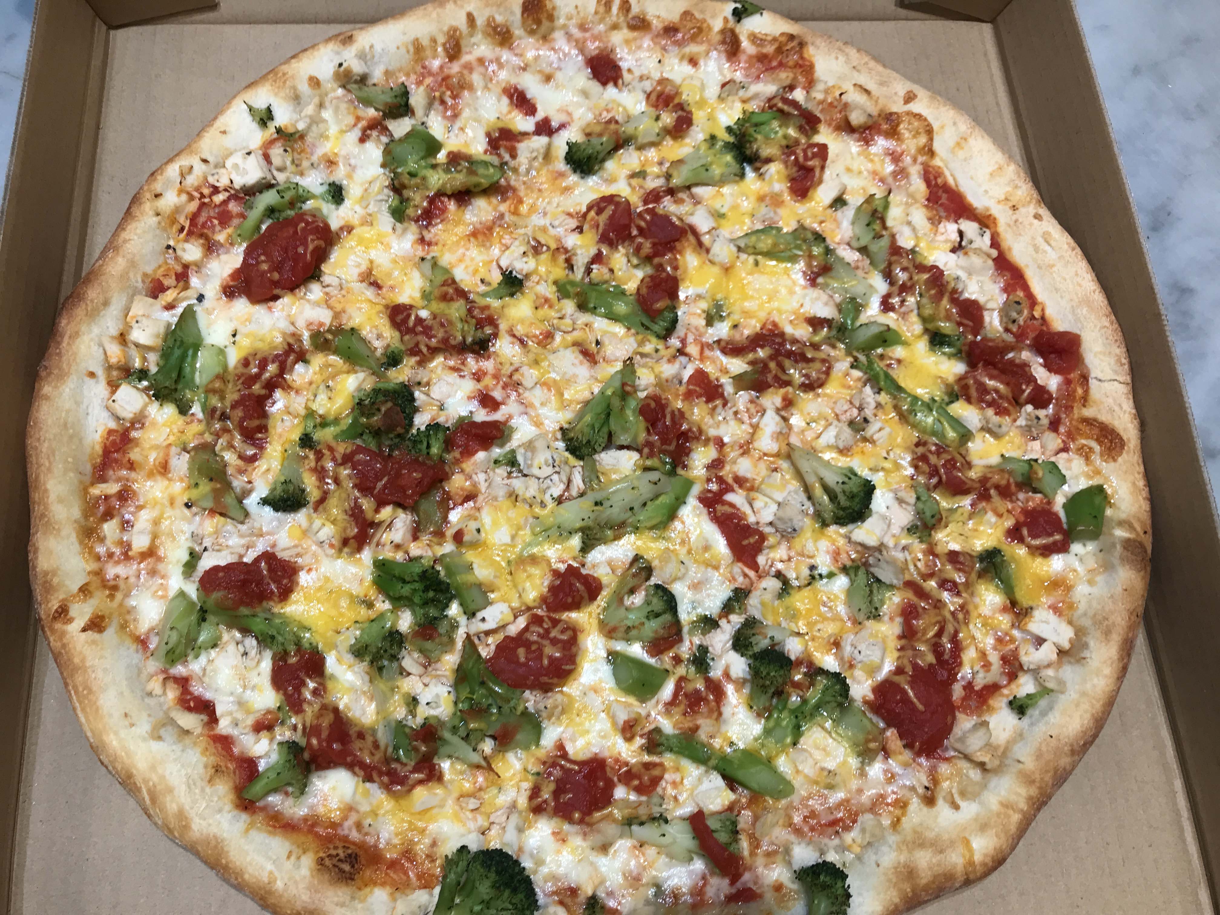 Order 18" Chicken with Broccoli Pizza food online from Joe's Brick Oven Pizza store, Philadelphia on bringmethat.com