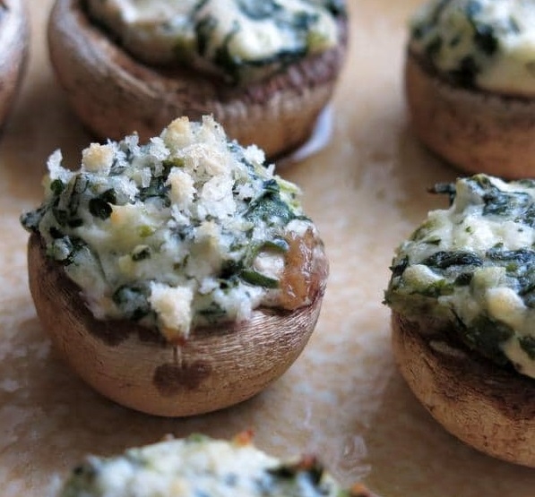 Order Spinach Stuffed Mushroom food online from Captain’s Curbside Seafood store, Trappe on bringmethat.com