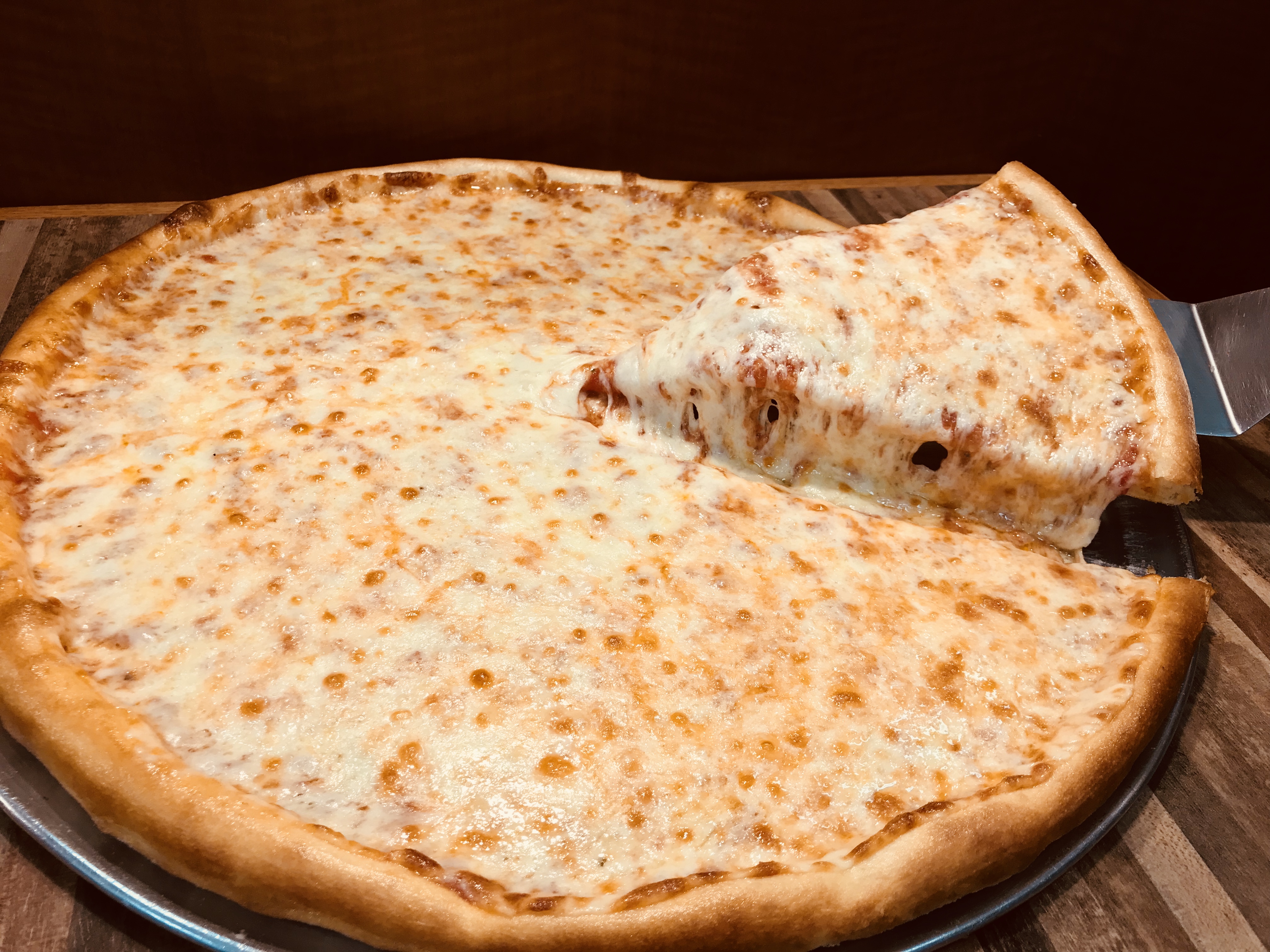 Order 18" Regular Cheese Pizza food online from Whitepoint pizzeria store, College Point on bringmethat.com