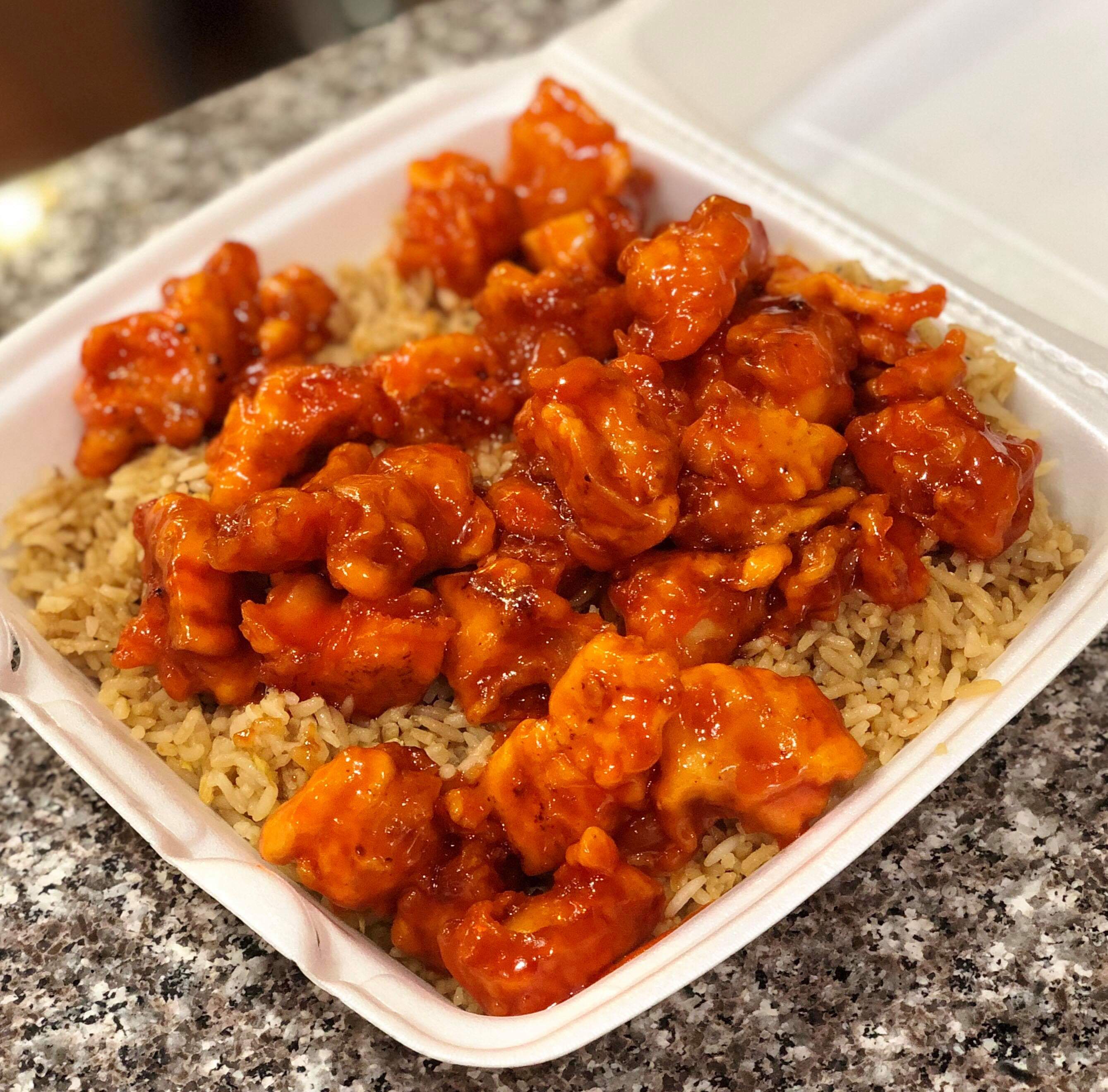 Order 33. Sweet and Sour Chicken Daily Meal food online from Rotasu Hibachi store, Cleveland on bringmethat.com