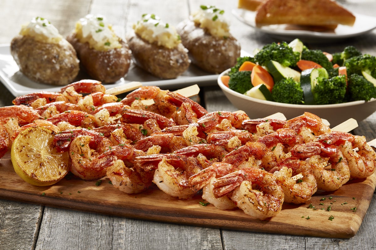 Order Grilled Shrimp Skewers Family Meal  food online from Sizzler store, Modesto on bringmethat.com