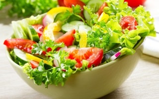 Order Garden Salad food online from New York Pizza & Family Restaurant store, Tannersville on bringmethat.com