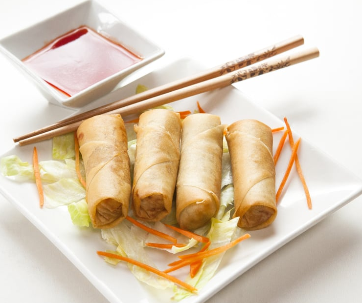 Order 1. Vegetable Egg Roll 春卷 food online from Chow Mein House store, Las Vegas on bringmethat.com