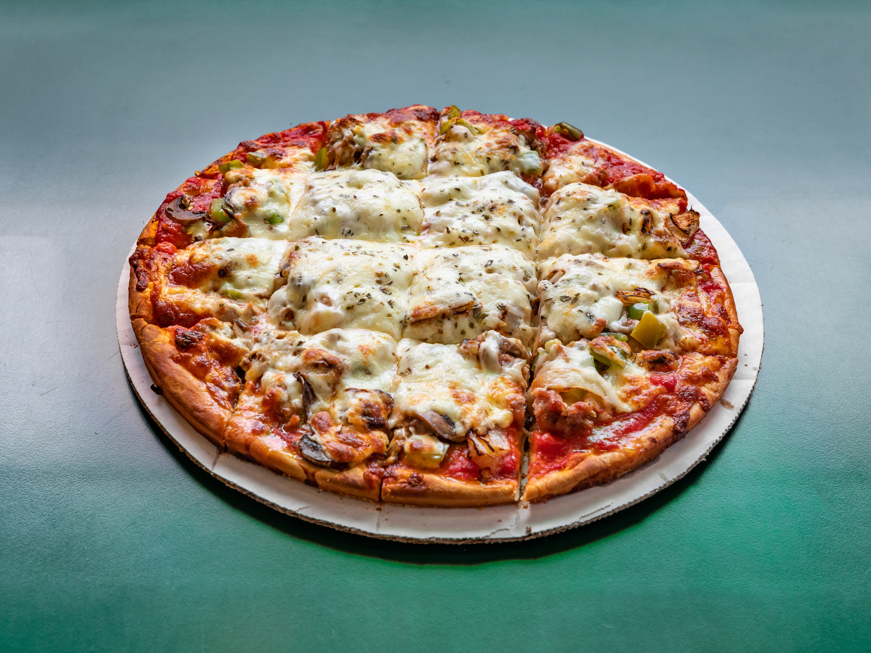 Order Supreme Pizza food online from Waldo Cooney's Pizza store, Worth on bringmethat.com