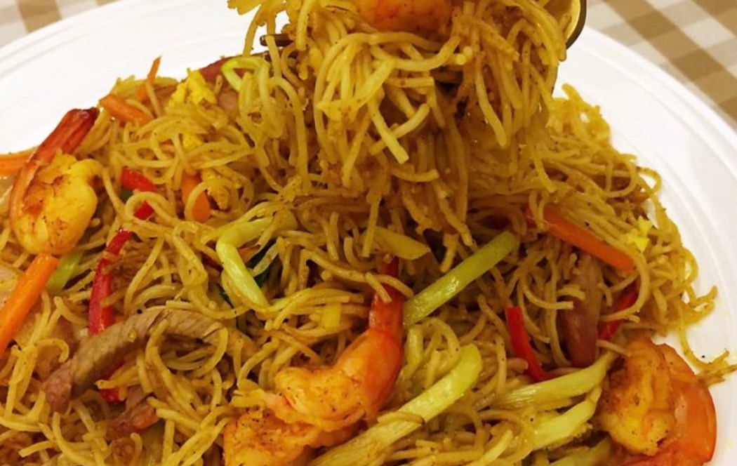 Order Singapore rice noodles  food online from Moon Buffet store, Eleanor on bringmethat.com