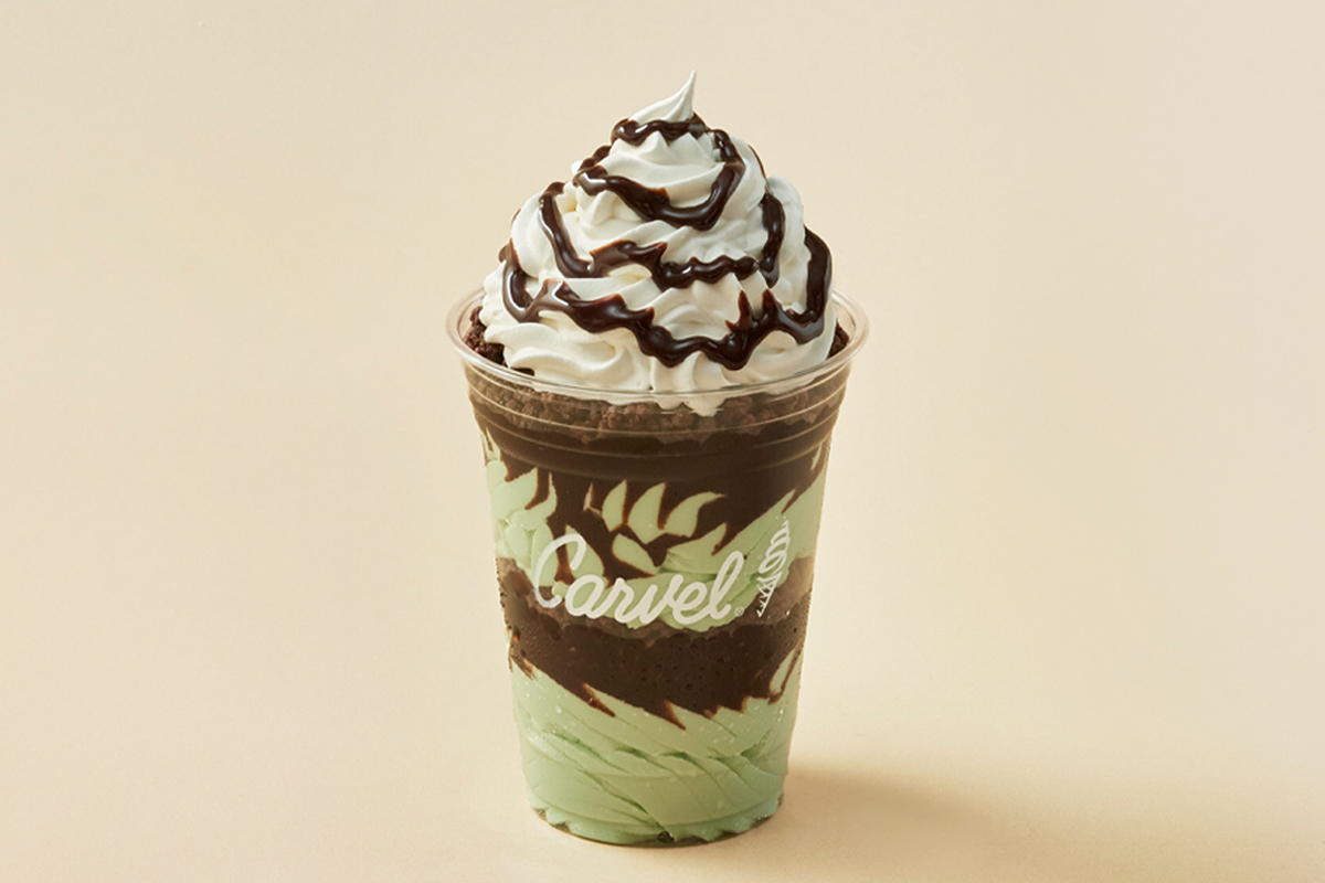 Order Mint Chocolate Chip Sundae Dasher®  food online from Carvel Ice Cream store, Reading on bringmethat.com