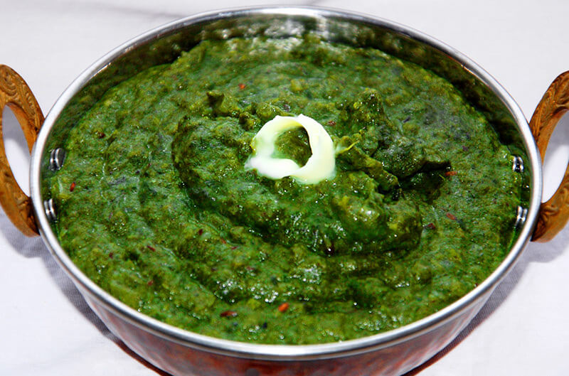 Order Paneer Saag  ,Lunch Specials food online from Royal Spice Indian Restaurant store, Millville on bringmethat.com