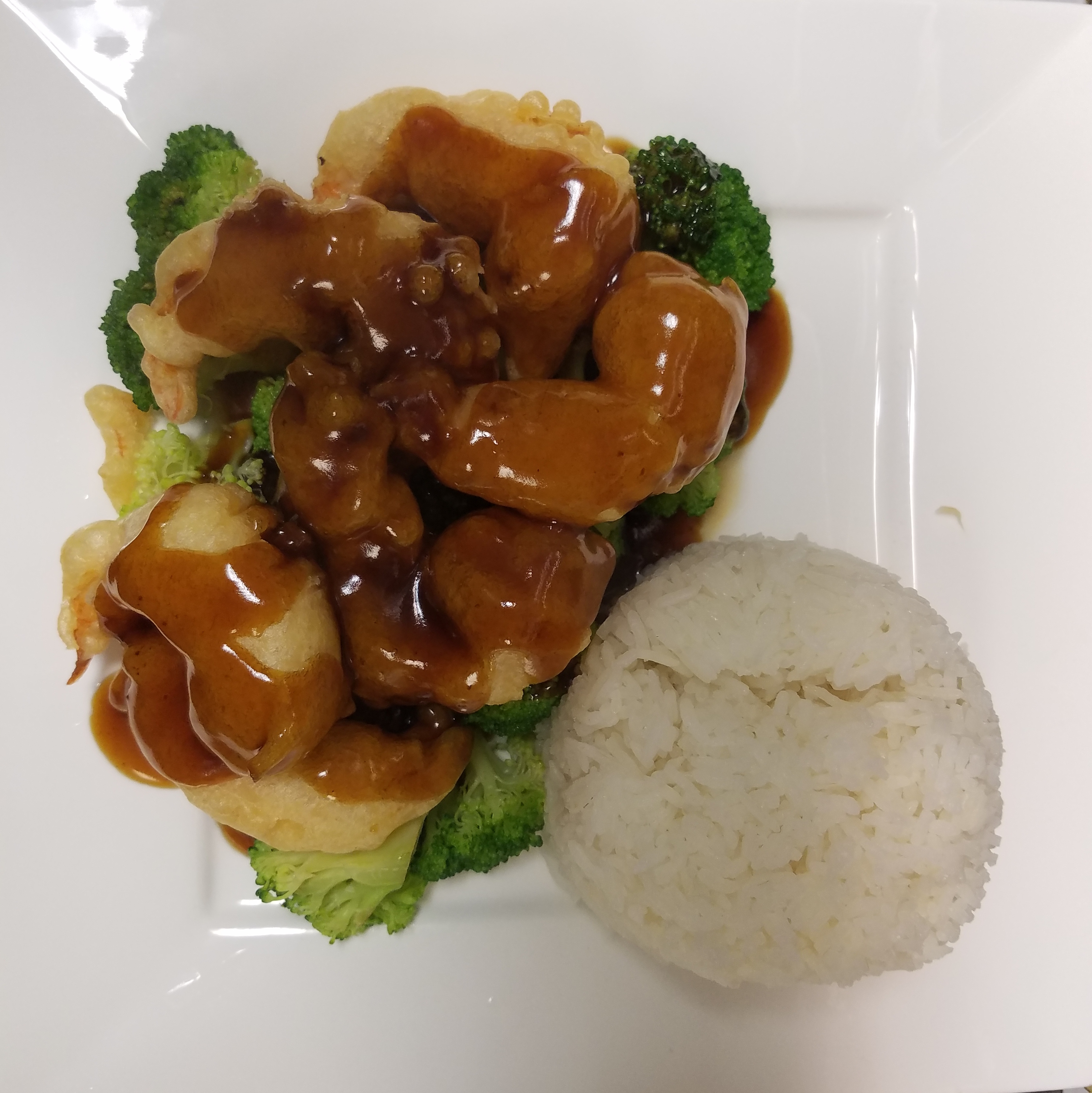 Order 84. Honey Crispy Shrimp Dinner Combo food online from Beijing Restaurant store, State College on bringmethat.com