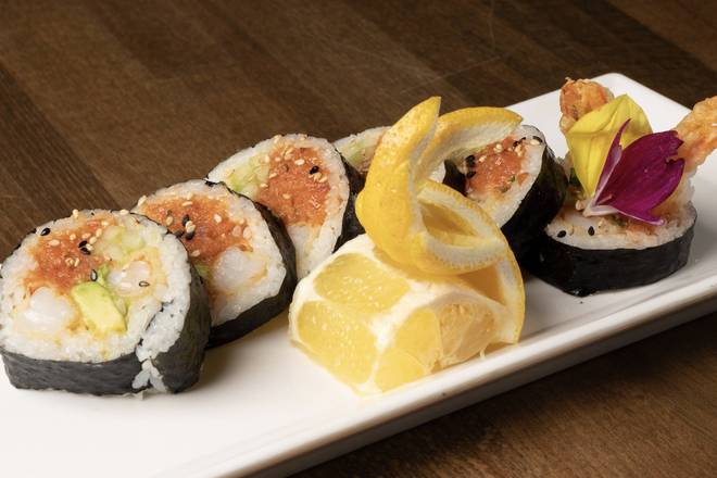 Order Momiji Roll food online from Zeppin Sushi LLC store, Encino on bringmethat.com