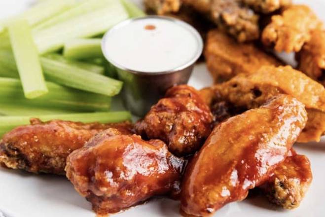 Order Chicken Wings food online from The Crab House store, Englewood on bringmethat.com