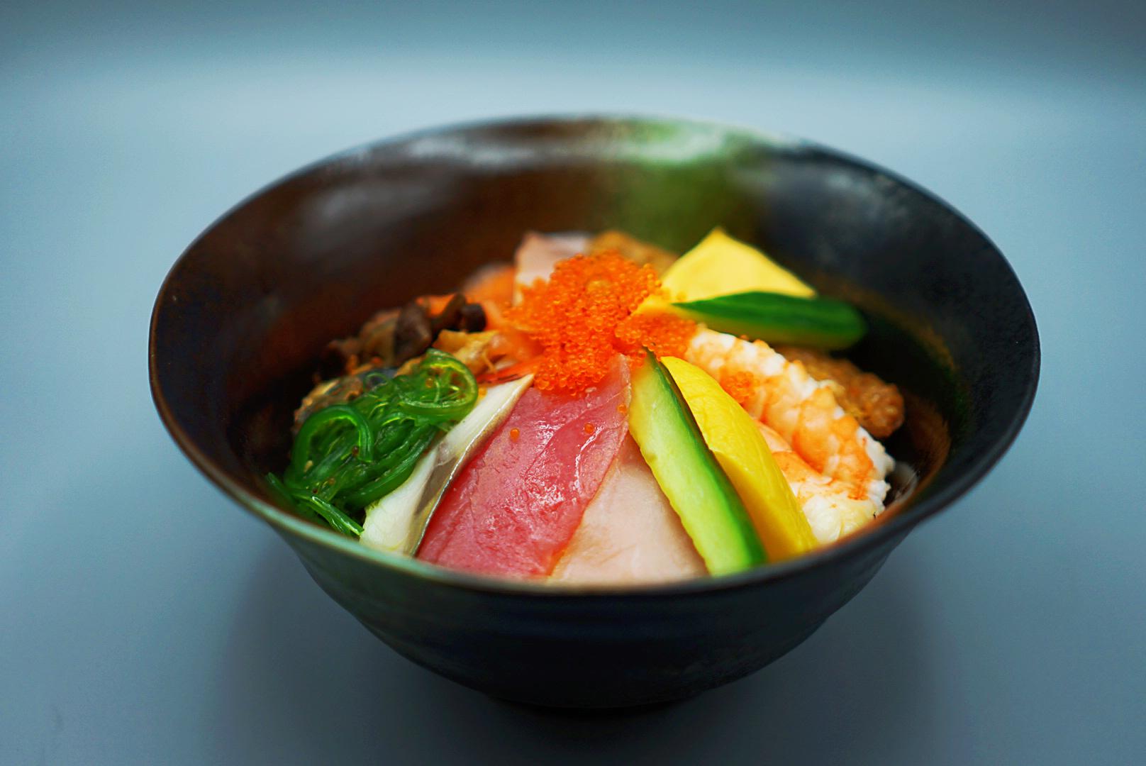 Order CHIRASHI SUSHI food online from Kiki Japanese Restaurant store, San Francisco on bringmethat.com