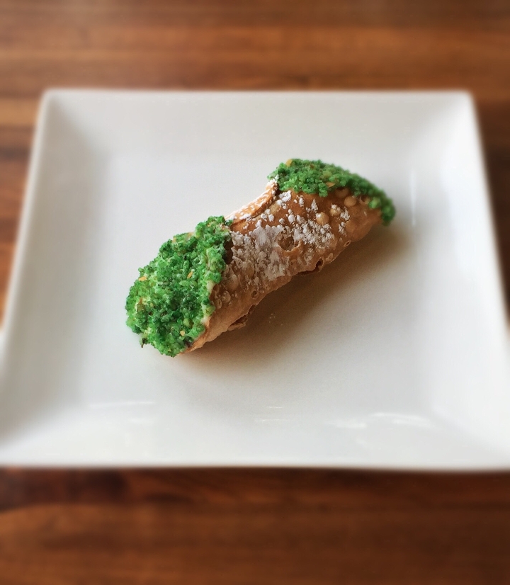 Order Homemade Cannoli food online from L'Appetito store, Chicago on bringmethat.com
