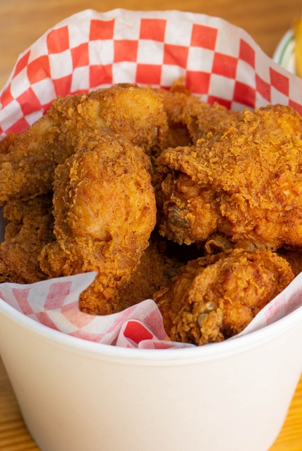 Order 10 Piece Mixed Bucket of Chicken food online from Bobwhite Counter store, New York on bringmethat.com