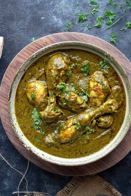 Order Saag Chicken Curry food online from Peacock Indian Cuisine store, Plano on bringmethat.com