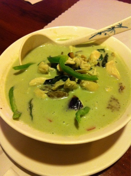 Order 46. Gange Kiew Wan Green Curry food online from Thai Bamboo store, Northridge on bringmethat.com