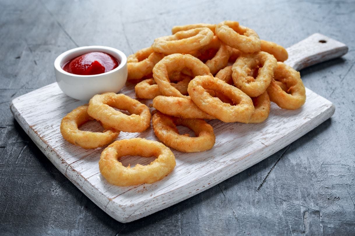 Order Onion Rings - Appetizer food online from Lunetta pizza store, New York on bringmethat.com