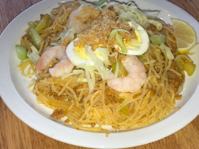 Order Pancit Malabon food online from Mateo Kitchen & Catering store, Sergeant Bluff on bringmethat.com