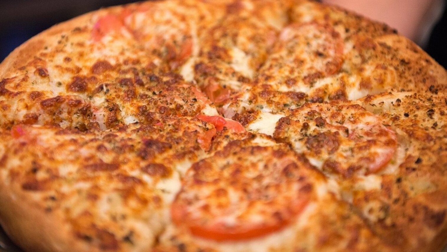 Order White Pizza food online from Anchor Bar store, Williamsville on bringmethat.com