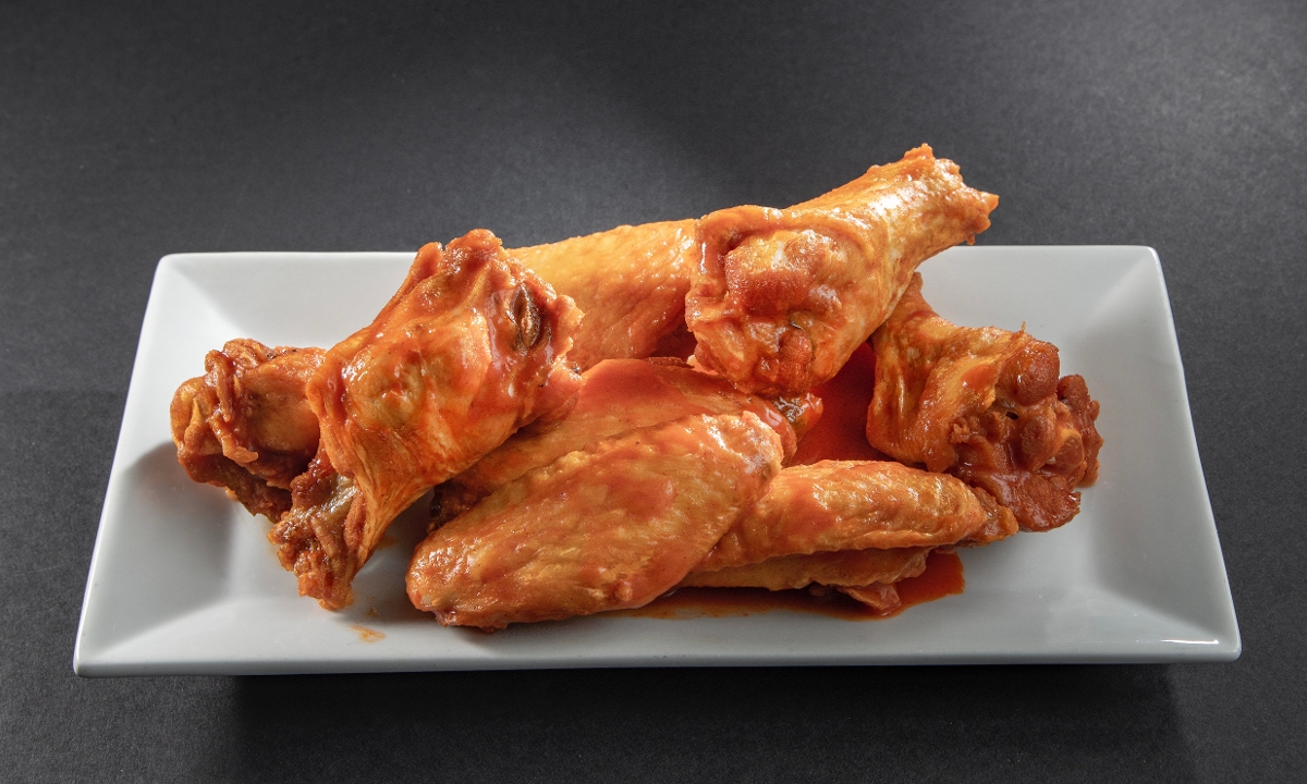 Order Wings food online from 1925 Pubhouse store, Anderson on bringmethat.com