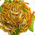 Order 65. Vegetable Lo Mein food online from New China Star store, Rocky Hill on bringmethat.com