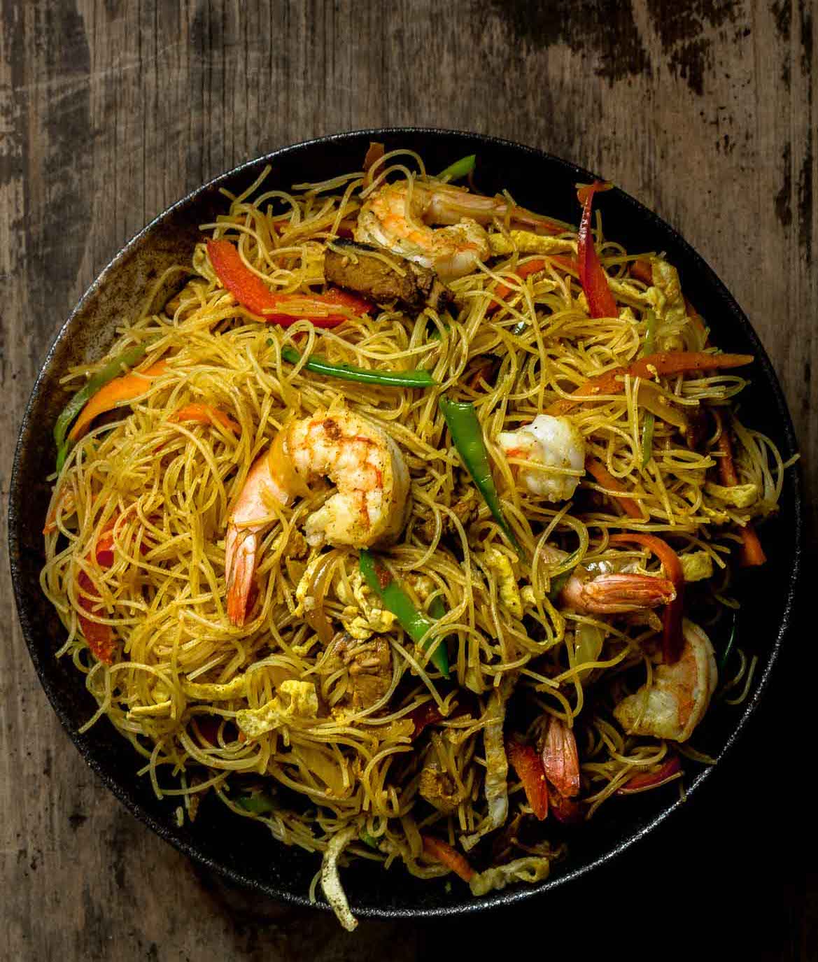 Order Singapore Style Rice Noodles food online from Ban Ban Asian Bistro store, Abington on bringmethat.com