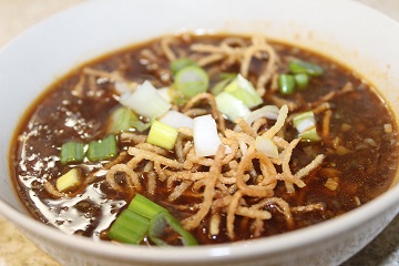 Order Manchow Soup food online from Masala Wok store, Hicksville on bringmethat.com