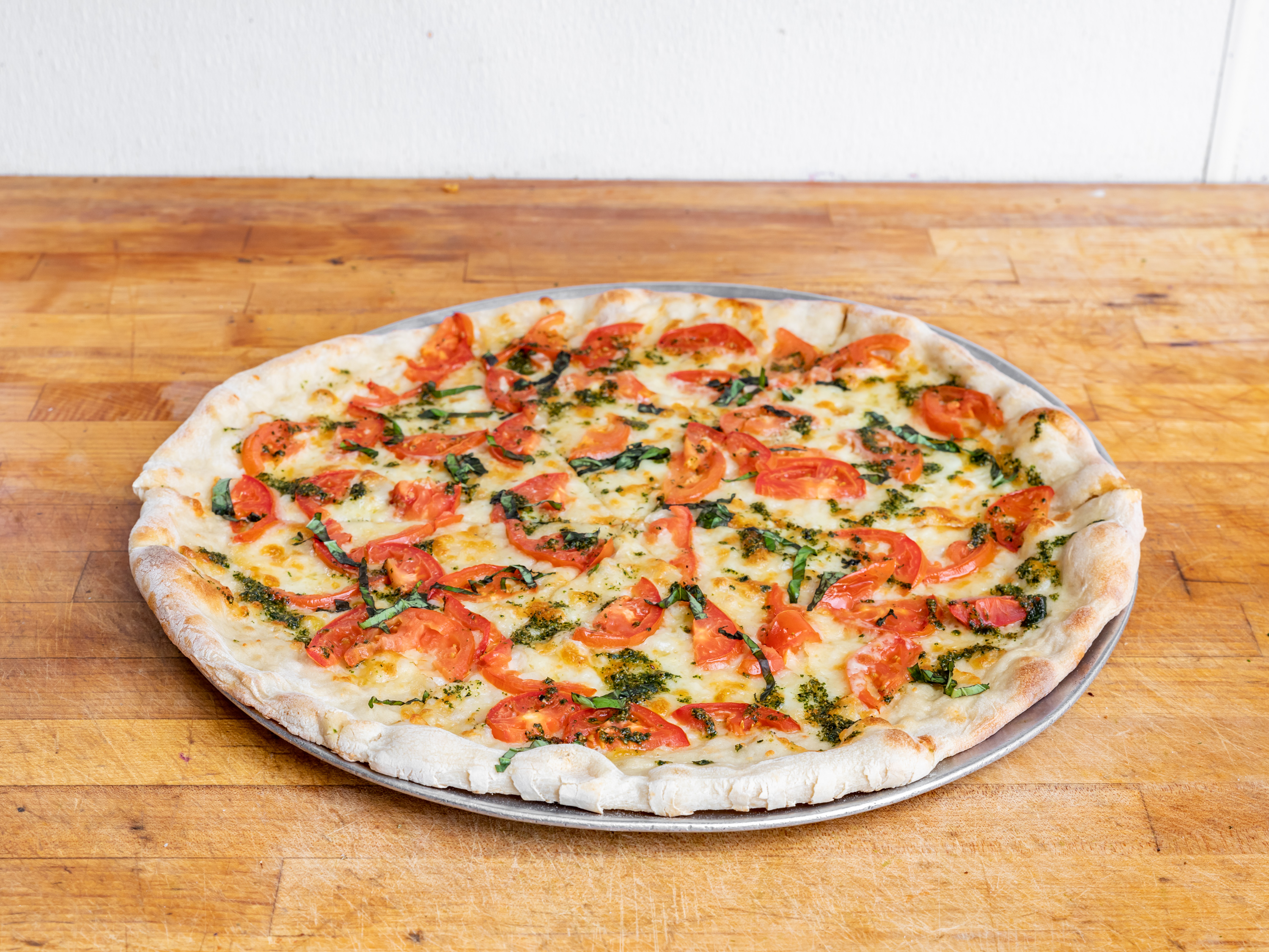 Order Margherita Pizza  food online from Litalia Pizza & Pasta store, Trumbull on bringmethat.com