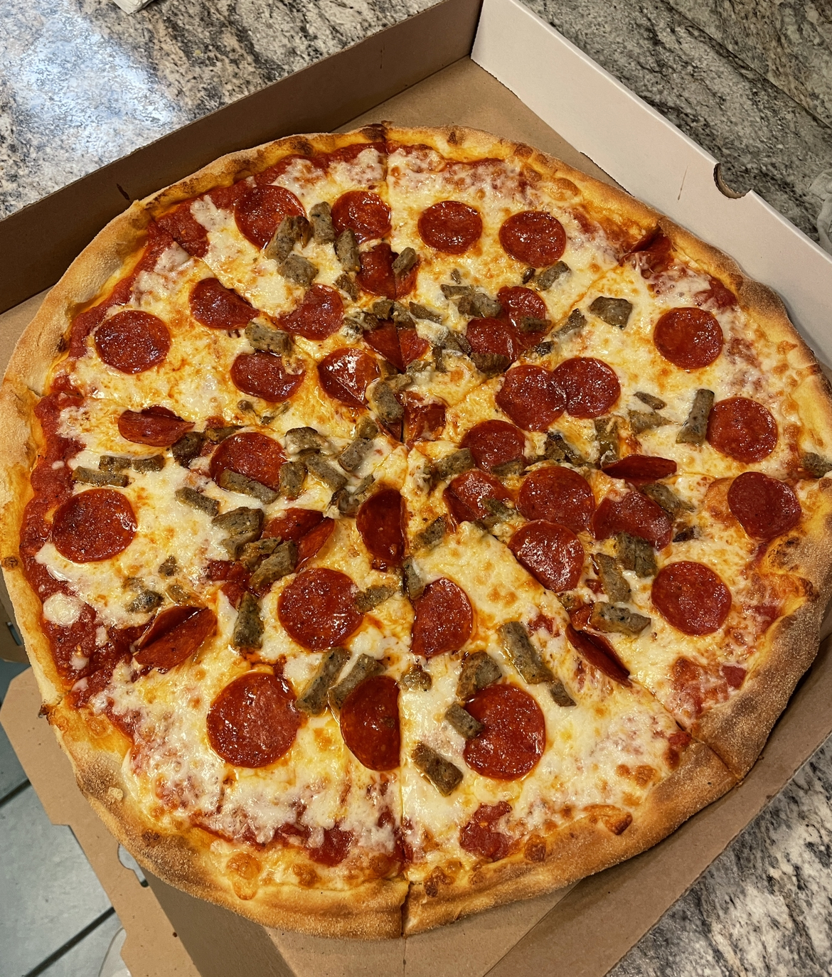 Order Pepperoni Pizza food online from Mahwah Pizza Master store, Mahwah on bringmethat.com