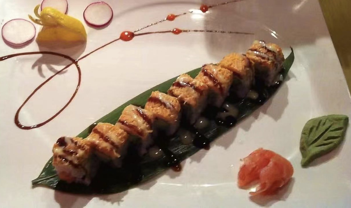 Order White Tiger Roll food online from Nagoya Japanese Restaurant store, Long Beach on bringmethat.com