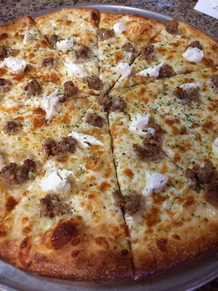 Order Spicy Sausage and Honey Pizza food online from Twin Peaks Pizza & Pasta store, San Francisco on bringmethat.com