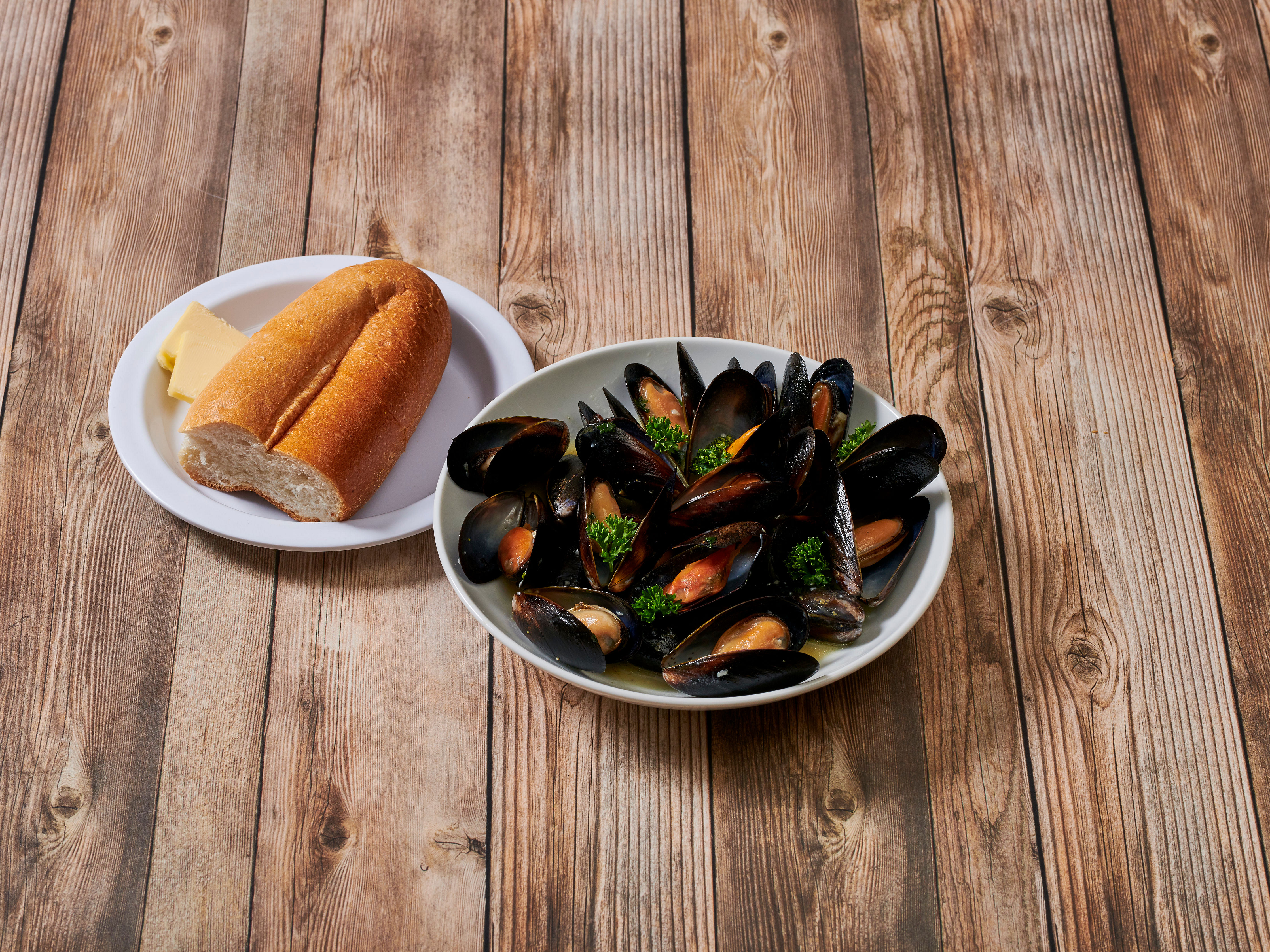Order Mussels with White Sauce food online from Fedelos Family Pizzeria store, Lawrenceville on bringmethat.com