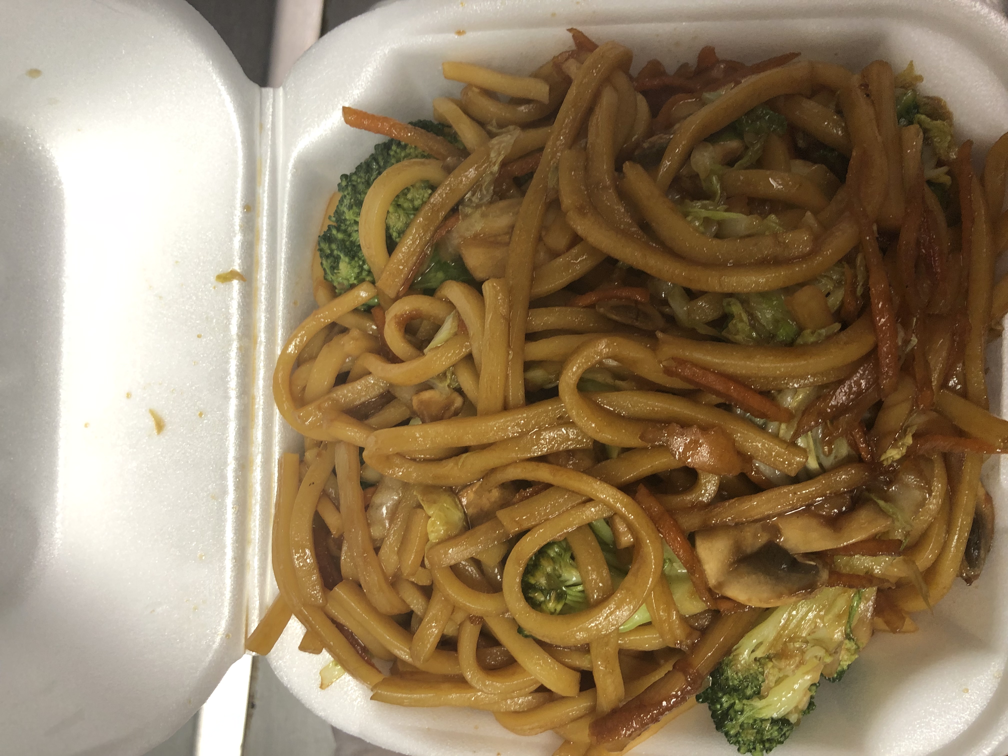 Order L2. Vegetable Lo Mein  food online from Golden China store, Canton on bringmethat.com