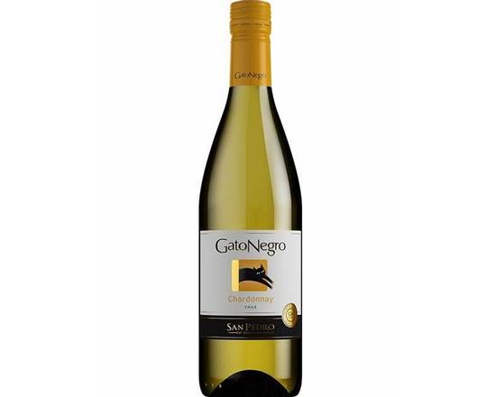 Order Gato Negro, Chardonnay Valle Central · 1.5 L food online from House Of Wine store, New Rochelle on bringmethat.com