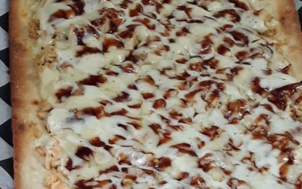 Order BBQ Chicken Ranch Flatbread Pizza - Pizza food online from Double Decker Pizza store, Ridley Park on bringmethat.com