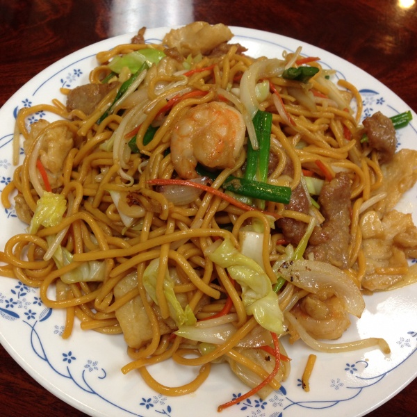 Order Combination Chow Mein food online from Yummy China store, Hawaiian Gardens on bringmethat.com